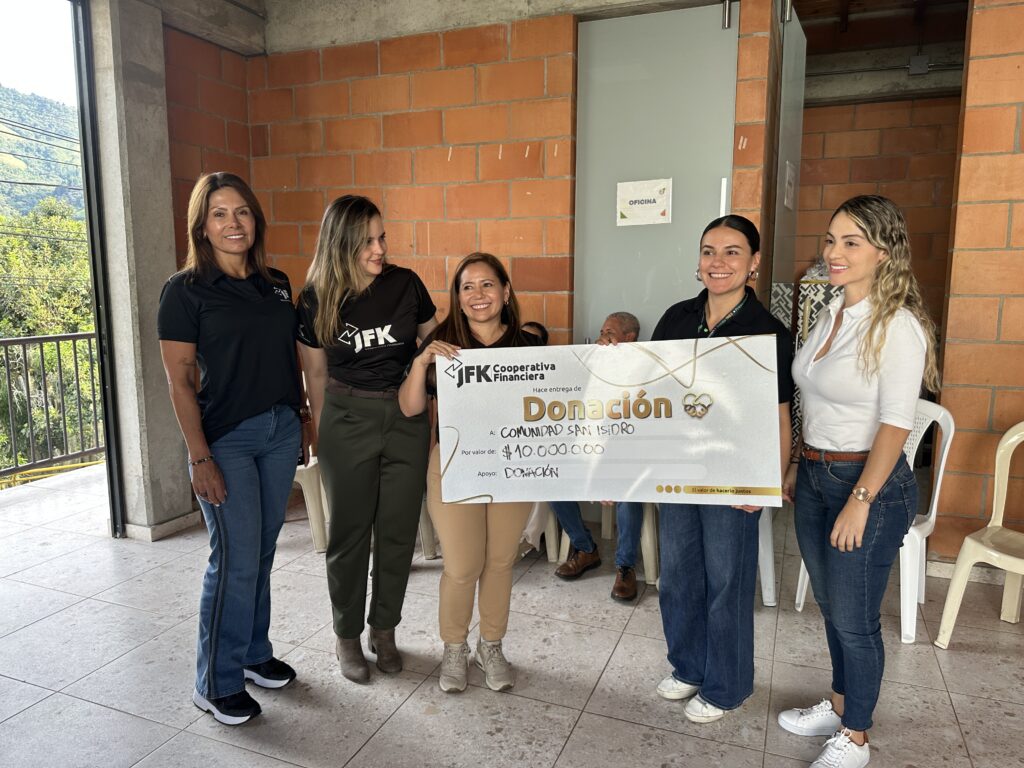 Donación de JFK Cooperativa Financiera a la comunidad de San Isidro, Sabaneta